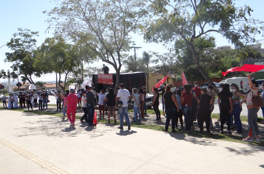  Trabalhadores de Aparecida de Goiânia pressionam e Gustavo Mendanha se reúne com o Sindsaúde