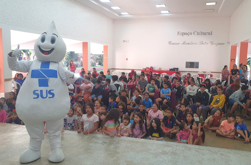 A 22ª Colônia de Férias do Sindsaúde-GO recebe Zé Gotinha e incentiva a vacinação infantil