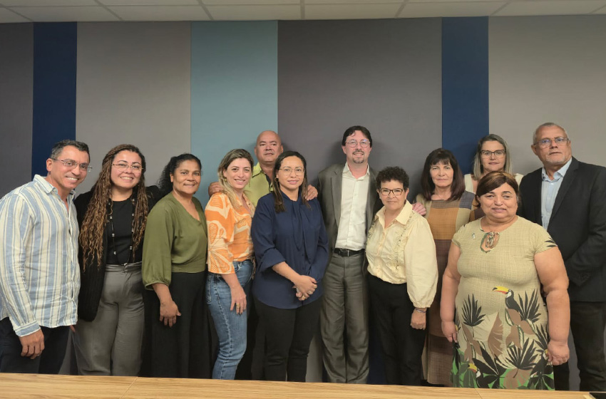  Diretora do Sindsaúde e membra do Fórum Nacional da Enfermagem, Sirley Braga, participa de reunião com o Ministério da Saúde
