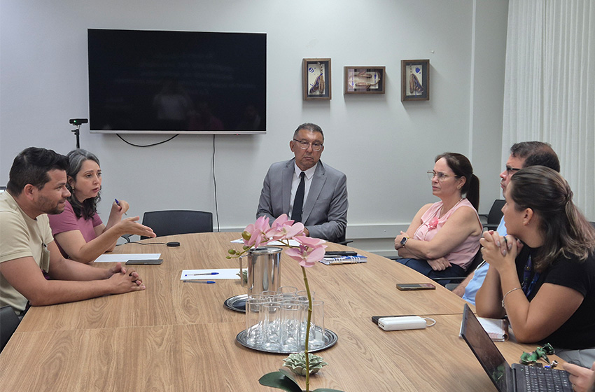  Sindsaúde participa de reunião no MP para reafirmar cumprimento do acordo sobre registro de ponto dos ACEs em Goiânia