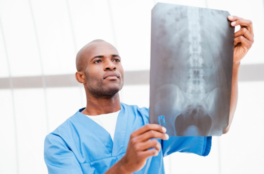  Sindsaúde reinvindica atualizaçã do piso salarial dos técnicos em radiologia em Goiás