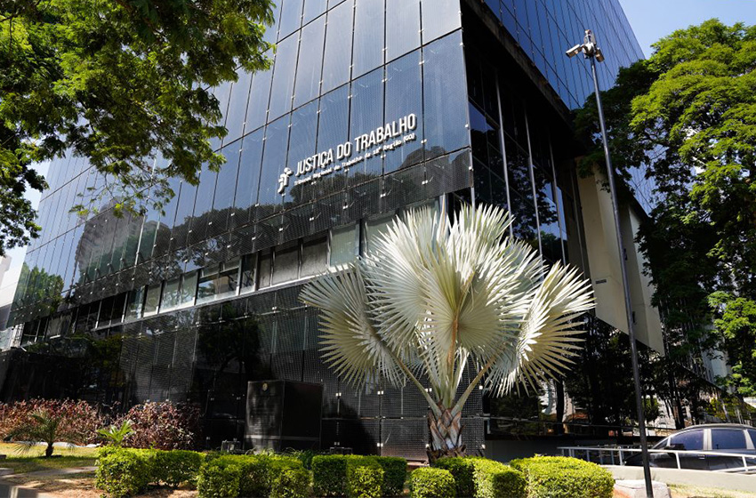  Após cobranças do Sindsaúde e demais sindicatos, acordo é firmado na Justiça para pagamento de rescisões dos(as) trabalhadores da maternidade Célia Câmara