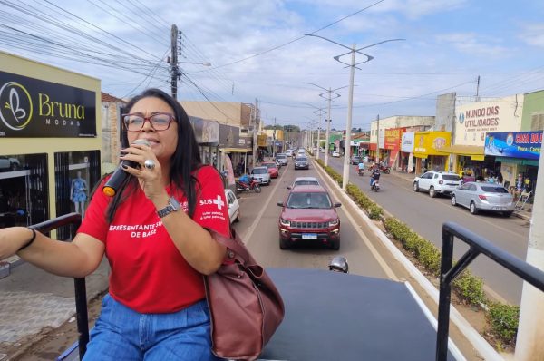 Sindsaúde e trabalhadores de São Miguel do Araguaia realizam carreata contra atraso de salários