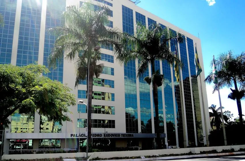 ESTADO: advogada comenta resultado do julgamento da ação da data-base dos servidores do Estado