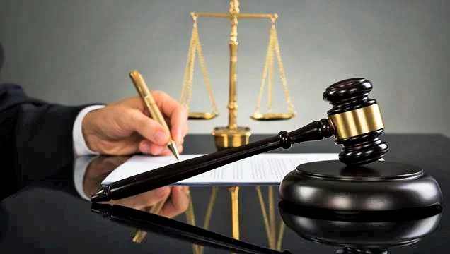  Estado é condenado a pagar diferenças salariais sobre 13º salário após ação do Sindsaúde