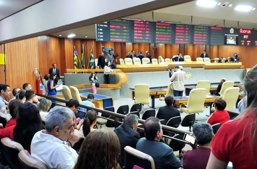  Goiânia: novo projeto da data-base é aprovado em primeira votação em plenário