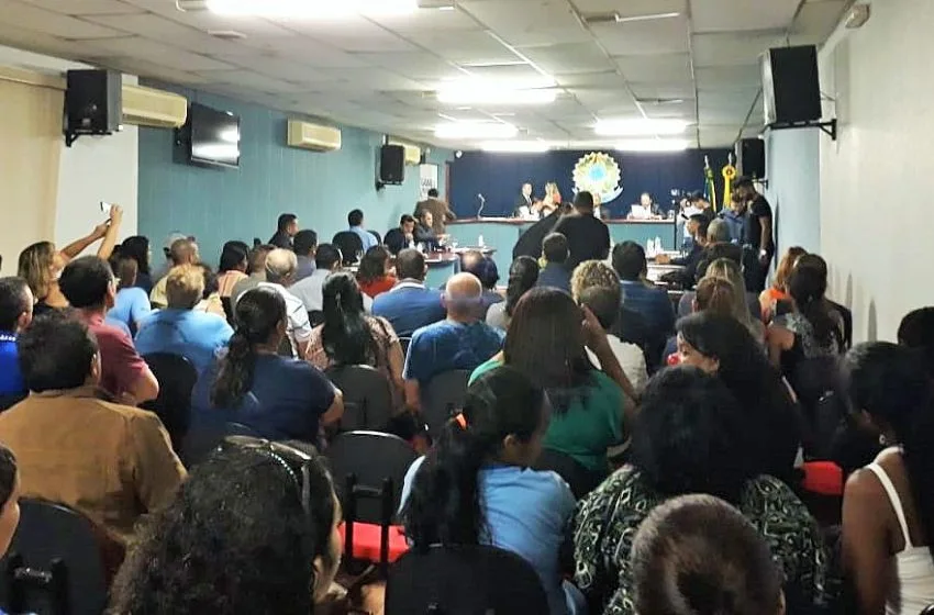  Senador Canedo: projeto de lei que altera plano de carreira chega à Câmara