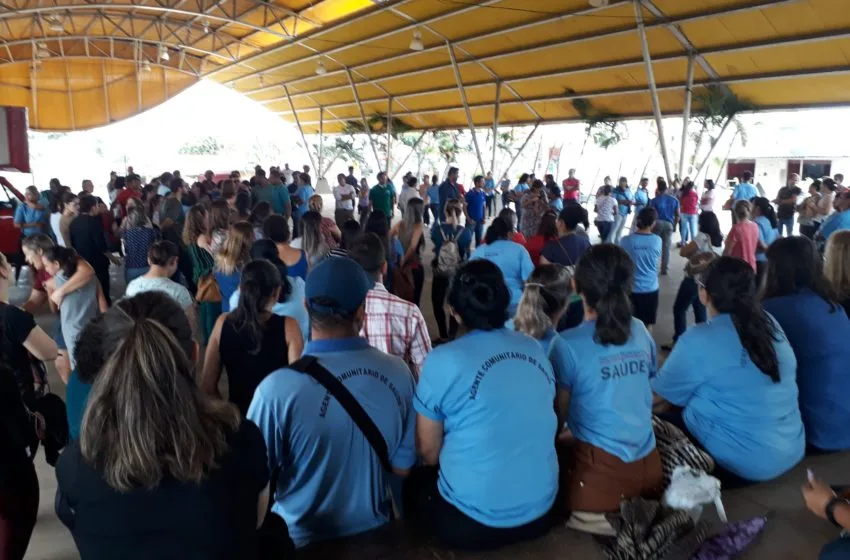  Servidores municipais da Saúde de Senador Canedo realizam protesto nesta terça-feira (26)