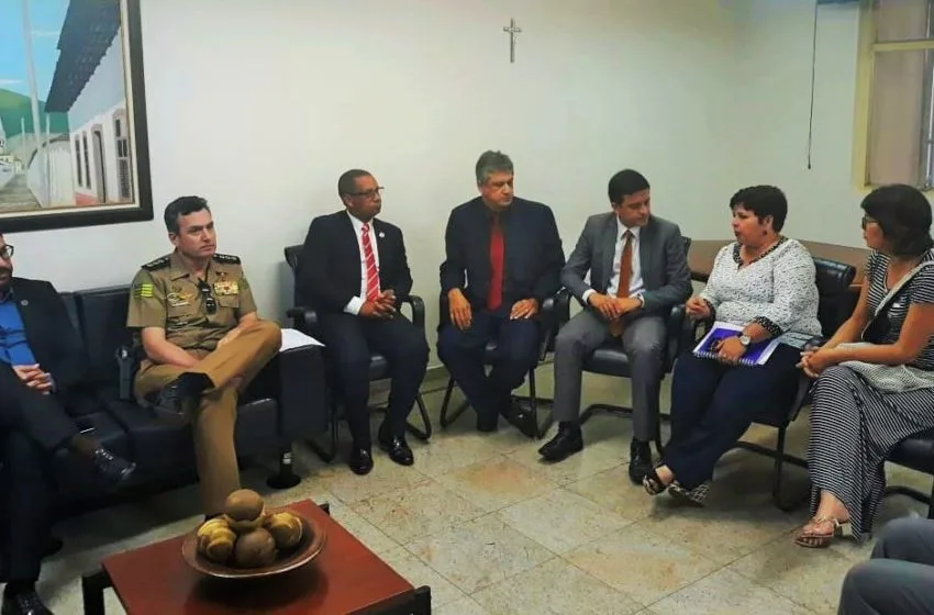  ESTADO: reajuste do Ipasgo é tema de reunião com Governo