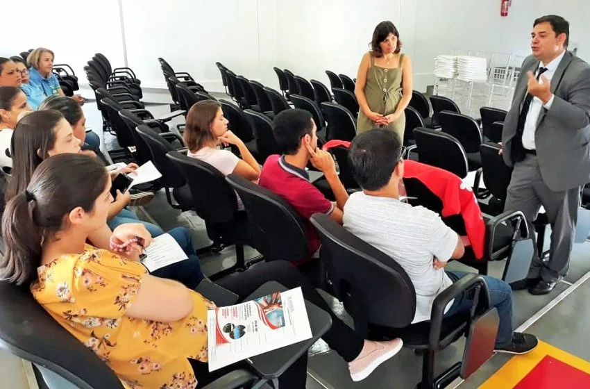  Em Santa Helena, Sindsaúde dialoga com servidores e promove assistência jurídica