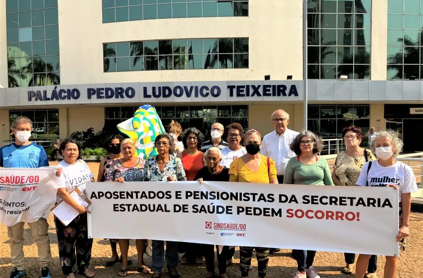  ESTADO: no Centro Administrativo, aposentados da saúde cobram reposição de perdas salariais