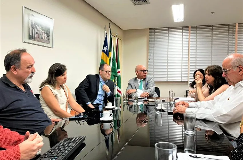  Na Sead, Sindsaúde discute proposta de recomposição salarial dos servidores da SES