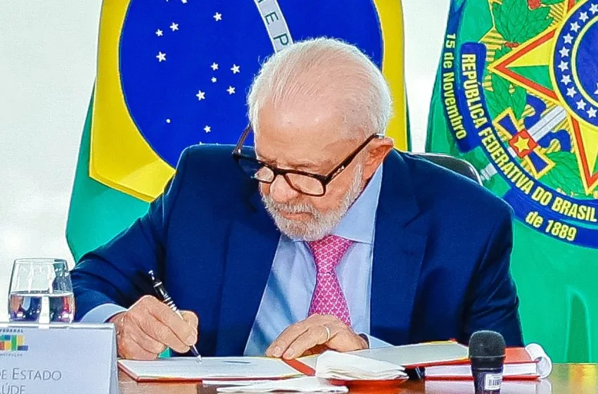  Sindsaúde celebra sanção de projeto que permite indenização a ACS e ACE que utilizam transporte próprio